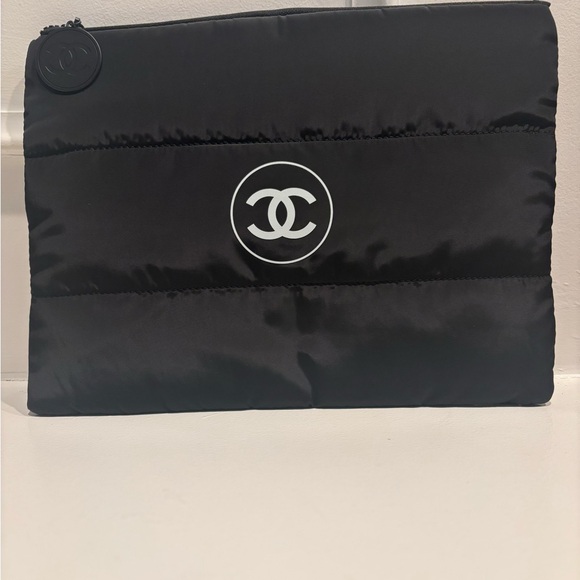 Chanel Black Quilted Pouch - Picture 1 of 6
